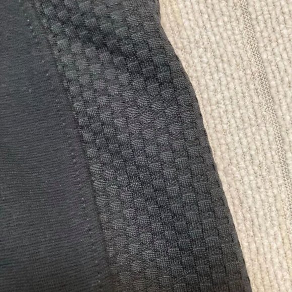 SPANX Black Textured Panel Leggings. Size XL - Picture 2 of 7